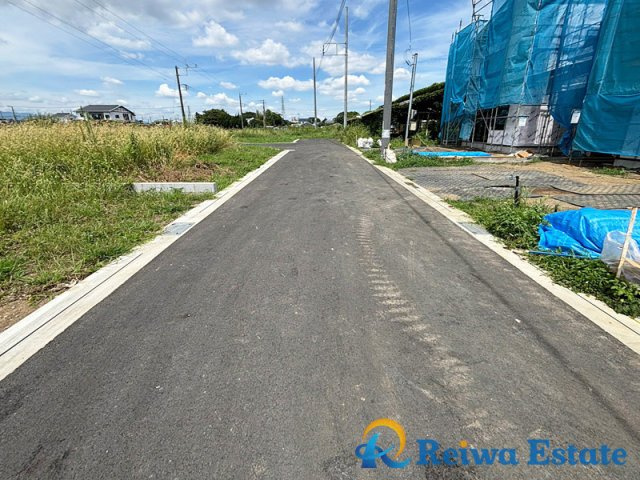 新築戸建　高座郡寒川町田端の前面道路含む現地写真