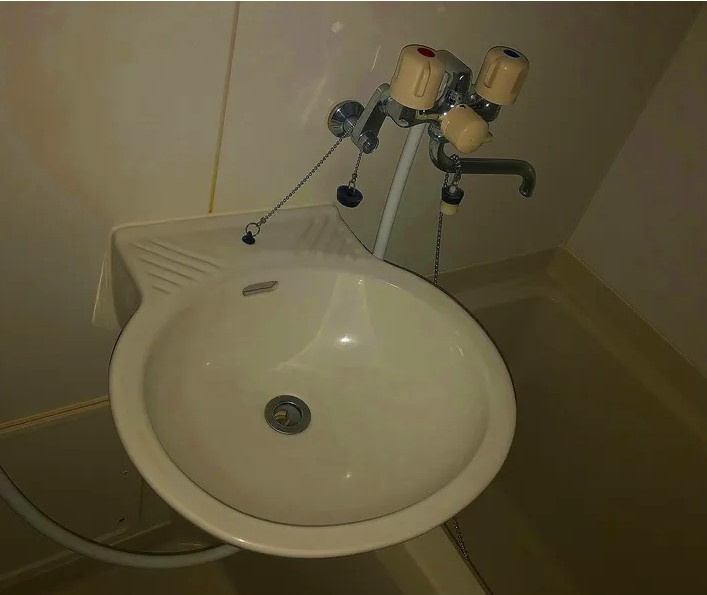 レオパレスネレイドⅢの洗面所