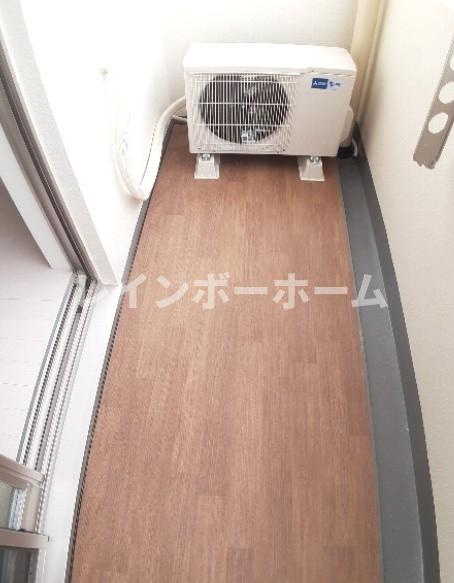 特典：仲介手数料が半額です!!のバルコニー