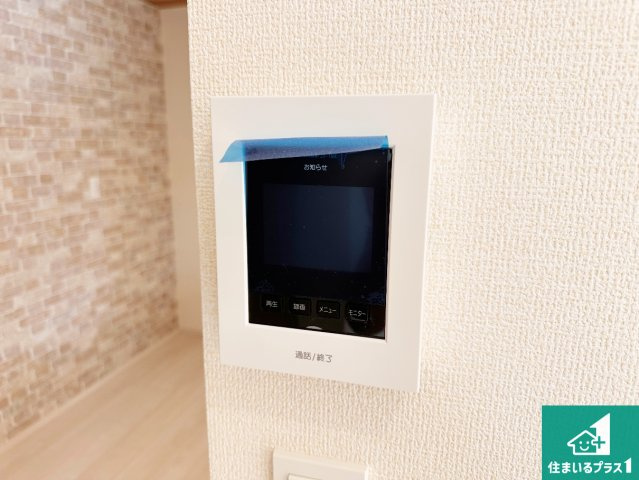 高砂市米田町米田　第1期　新築一戸建ての防犯設備|カラーモニターインターホン！声だけでなく来訪者の姿や顔がモニターで確認できるので、小さなお子様がいらっしゃるご家庭でも安心できます！