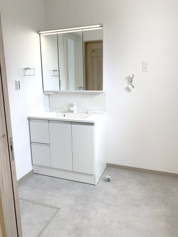 宇治市広野町大開の独立洗面台