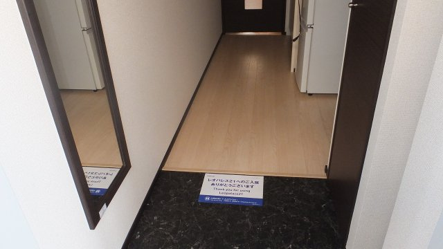 神戸市北区有野町有野のアパートの玄関