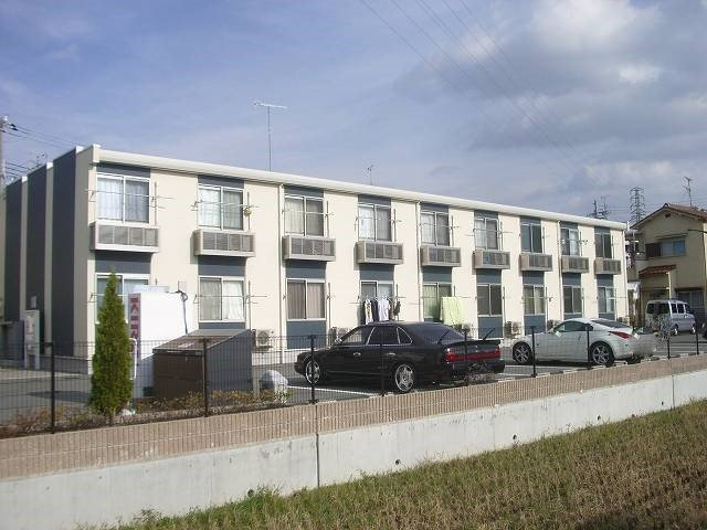 明石市魚住町西岡のアパートのその他|駐車場