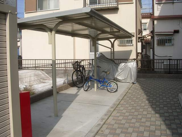 明石市魚住町西岡のアパートのその他|駐輪場