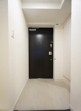 名古屋市中区栄１丁目の賃貸マンションの玄関
