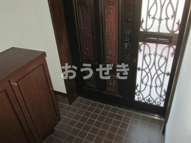 エフマンションの玄関