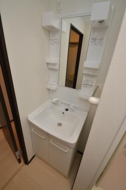 直方市大字感田のアパートの洗面所