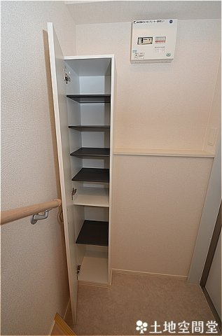 中間市岩瀬西町のアパートの玄関