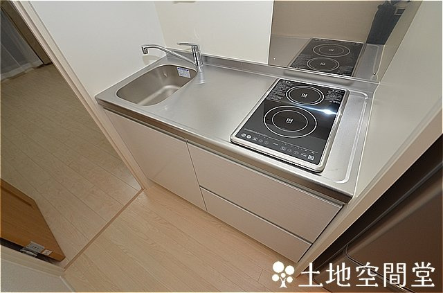 中間市岩瀬西町のアパートのキッチン