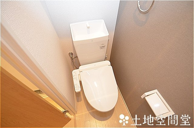 中間市岩瀬西町のアパートのトイレ