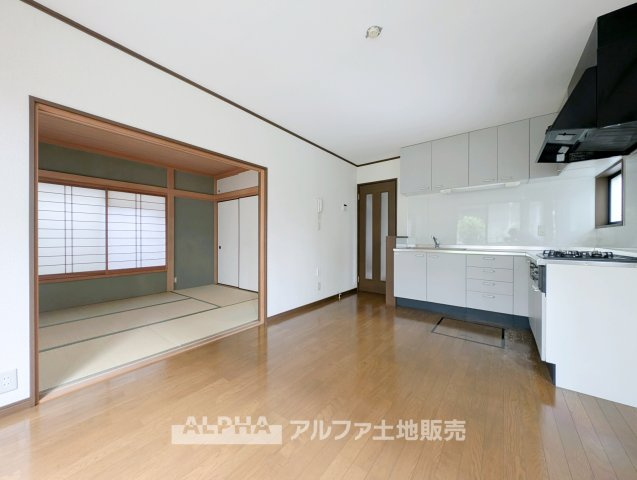 東京都羽村市五ノ神3　（中古）の居間・リビング