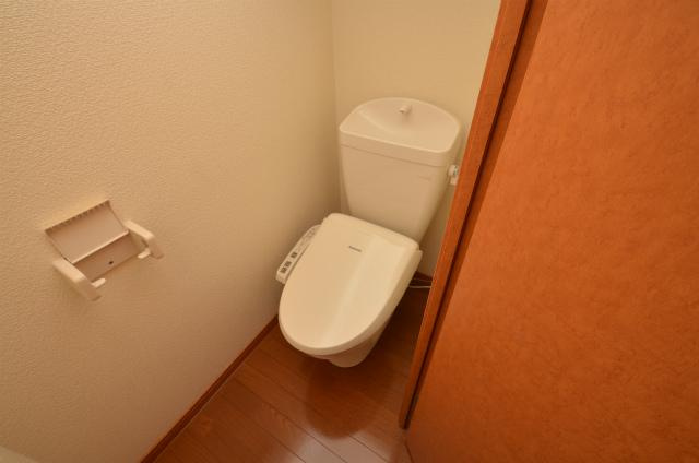 中間市岩瀬１丁目のアパートのトイレ