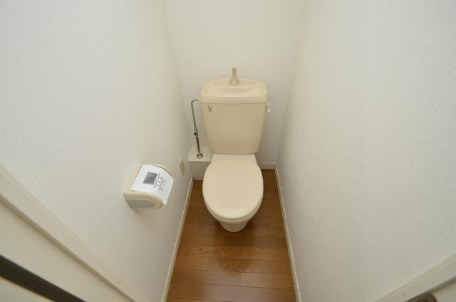 北九州市若松区高須東２丁目のアパートのトイレ