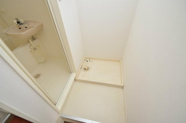 北九州市若松区高須東２丁目のアパートの洗面所