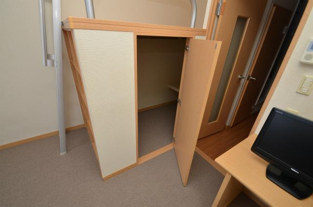 北九州市八幡西区瀬板１丁目の賃貸マンションの収納