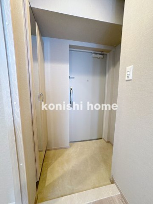【玄関】 | ラグゼナ浦和 | ※同タイプ、別部屋写真使用。