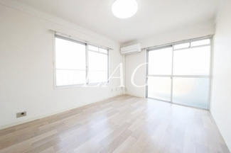 【居間・リビング】 | バンブー山十 | 洋室のお部屋です。