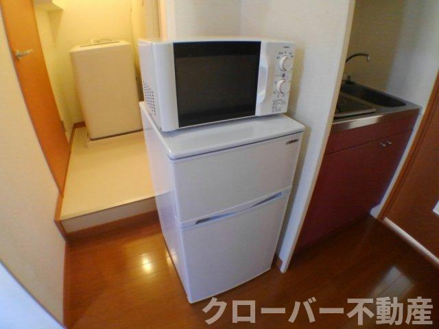 レオパレスウィスタリア坂出の玄関