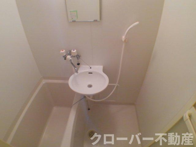 レオパレスウィスタリア坂出の浴室