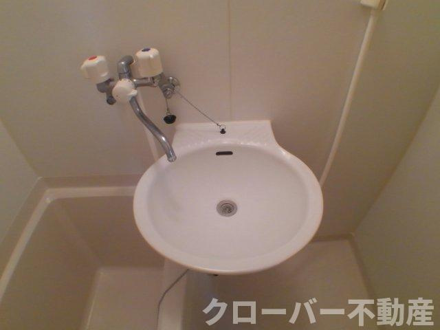 レオパレスウィスタリア坂出の洗面所