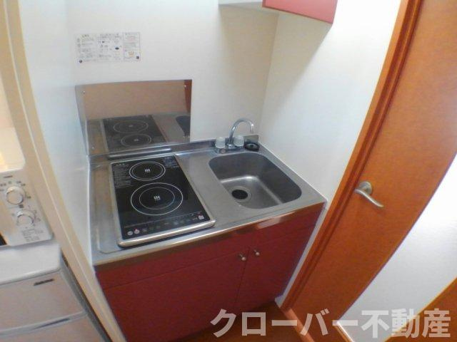 レオパレスウィスタリア坂出のキッチン