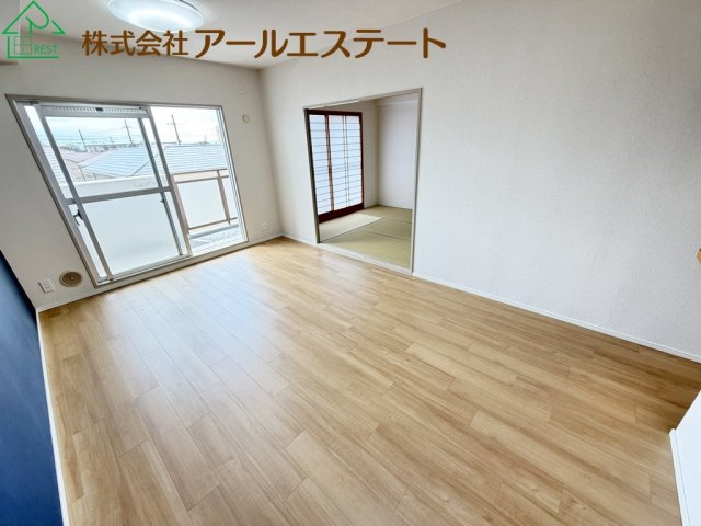 サンロイヤル加古川リバージュⅢ号館　　中古マンションの洋室