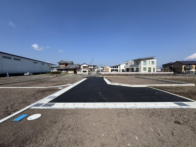 【前面道路含む現地写真】 | 富士市宮島　新築戸建て　全3区画　3号棟