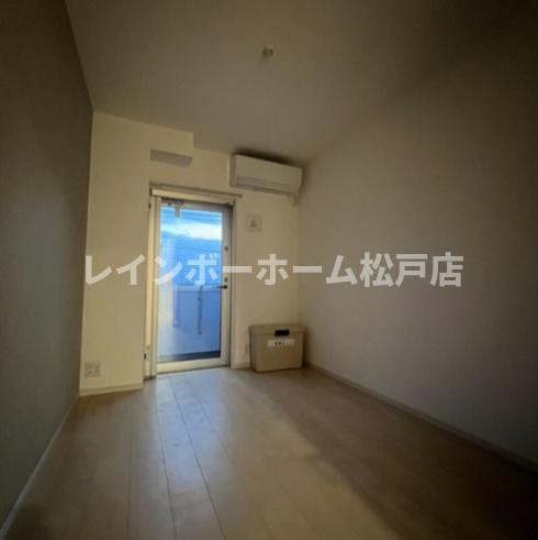 MELDIAみのり台Ⅱ　▶非対面対応◀接客・申込・契約オンライン！LINE×相談可！の居間・リビング