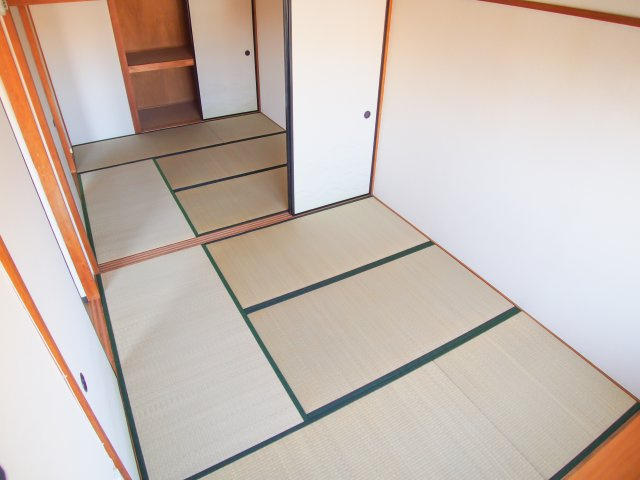 グリーンハイツ桃山の和室