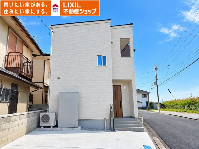 橿原市中町　新築未入居の外観|スタイリッシュな外観の2階建て　