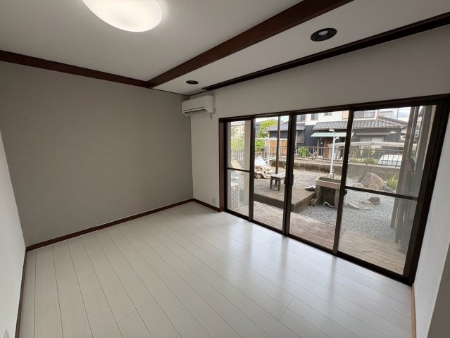 【居間・リビング】 | 沼津市岡宮　中古戸建
