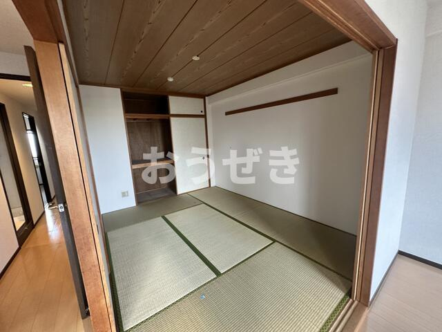 ロイヤルヒルズ東戸塚の和室