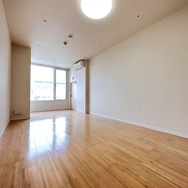 CASA+α名駅南の居間・リビング