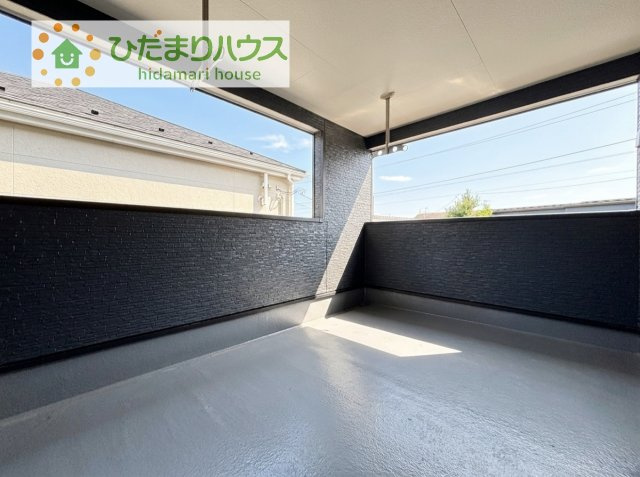 【バルコニー】 | かすみがうら市下稲吉第15　新築戸建　5号棟 | 広々としたバルコニー。お洗濯物もぜーんぶ干せちゃいます！！