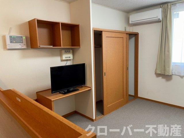 レオパレス東大浜の居間・リビング