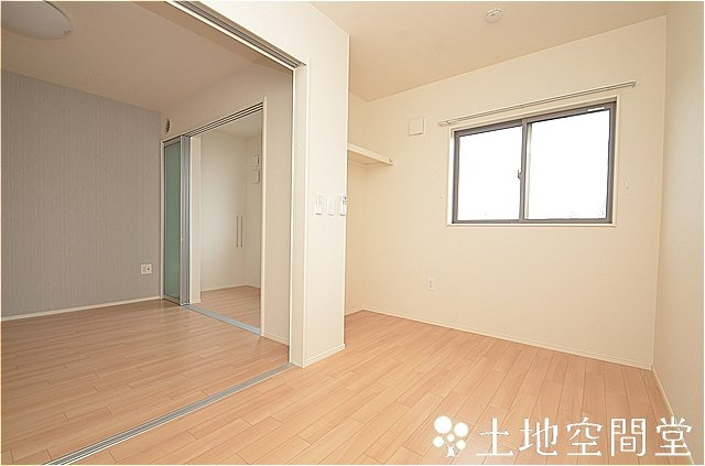 ボンシャンス楠木の洋室