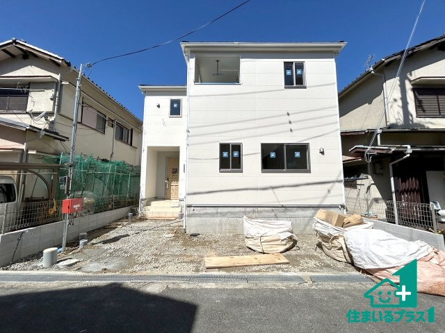 ●31(土)1(日)3(祝)現地説明会！　橿原市川西町　限定1邸の外観|周辺は落ち着いた街並みの住宅地！子育てがしやすい住環境です！まだ未完成ですが、現地でしかわからない事もございます。是非一度ご覧ください。