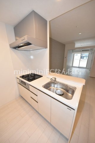 ラ・フォルム鎗屋町のキッチン|階数により建具などの色が違います