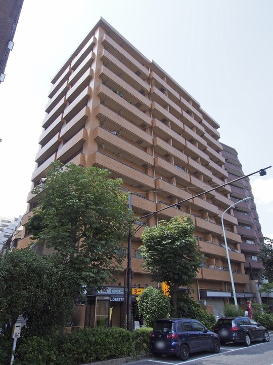 ダイアパレス御苑前の外観|事務所使用可能！耐震基準適合マンション、ダイアパレス御苑前は即日現地案内可能となっておりますので、お気軽にお問い合わせください！
