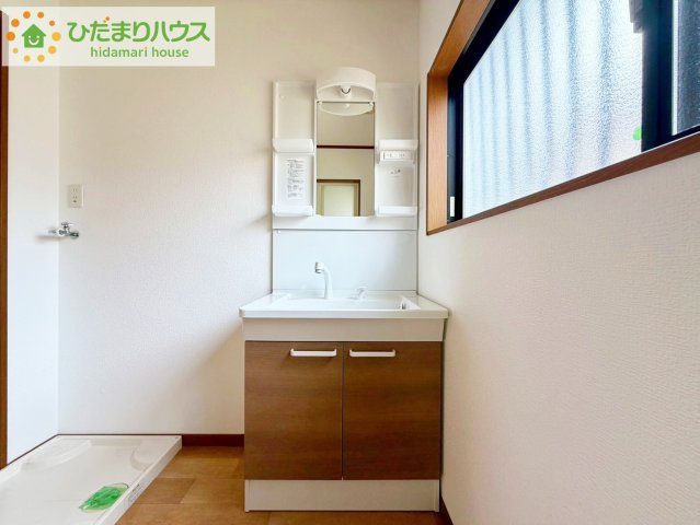 常陸太田市薬谷町　中古戸建の独立洗面台|清潔感溢れるスタイリッシュなデザインの洗面化粧台！！