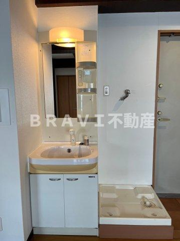 モダナーク　BRAVI不動産の洗面所|【モダナーク】
