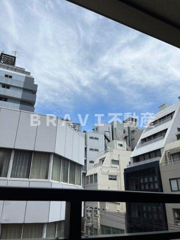 モダナーク　BRAVI不動産のバルコニー|【モダナーク】