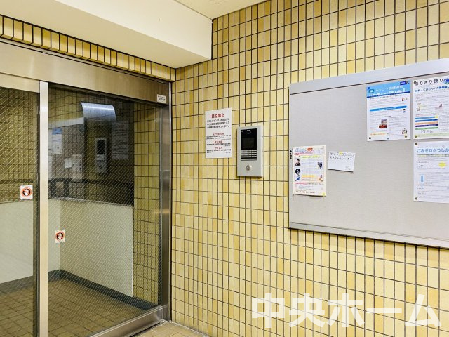 ウッディライフお花茶屋の防犯設備|【オートロック】オートロックシステムでセキュリティ充実。当たり前ですが、安全で安心して暮らすのって大事ですよね。お探しのご条件でオートロック付きの物件を探す方も多いですがやはりセキュリティは大事です。