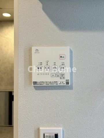 ウッディライフお花茶屋の内装|【浴室乾燥機】暖房・冷風・換気・乾燥が可能です。毎日を快適に過ごせるうれしい機能が揃っています。雨の日の洗濯物も安心です。