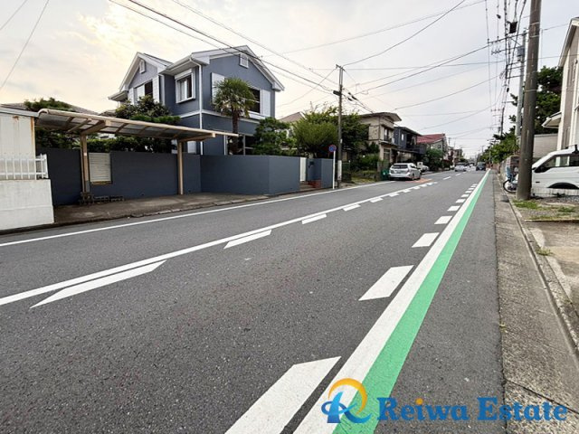 中古戸建　茅ヶ崎市浜須賀の前面道路含む現地写真