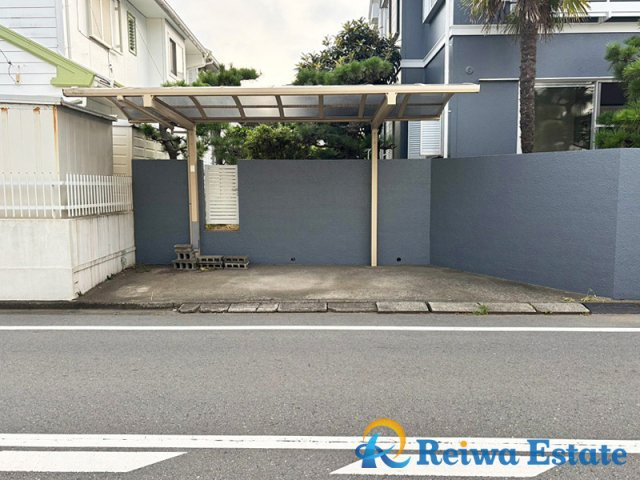 中古戸建　茅ヶ崎市浜須賀の駐車場