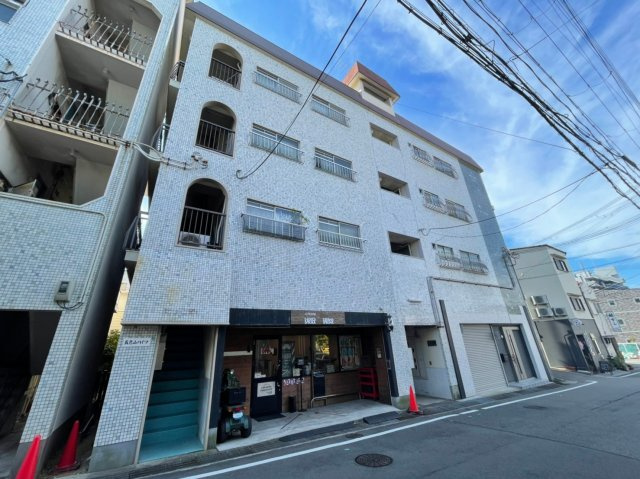 シャトー五色山の外観