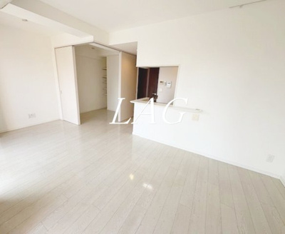 【居間・リビング】 | エルザ柏 | 洋室のお部屋です。