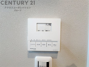 暖房機能があるため、冬場でも温かい浴室で入浴でき、乾燥機能があるため、水気を素早く取り除けます。また、換気機能があるため、湿気を素早く排出してカビや雑菌の発生を防ぐことができます。