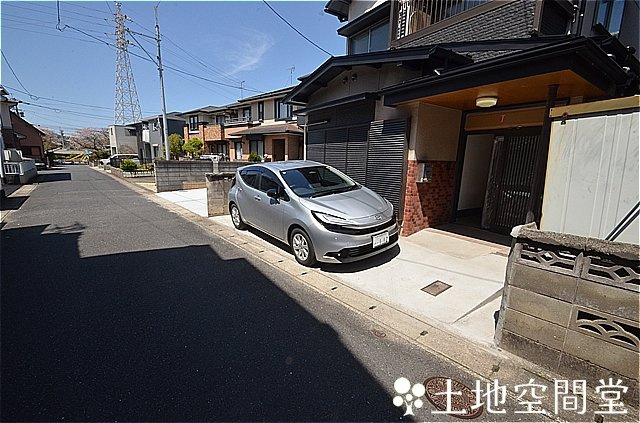 熊谷1丁目貸家の駐車場